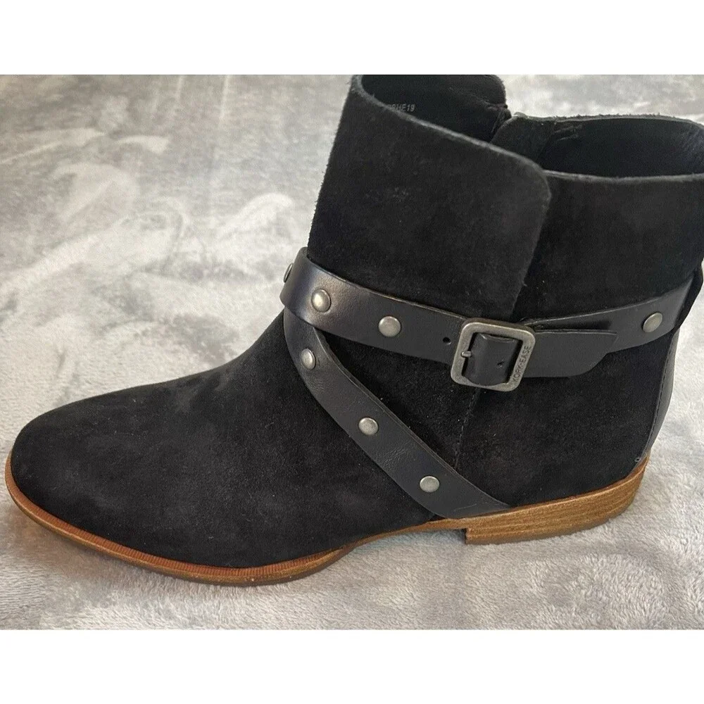 Kork Ease NWOB womens faux buckle black suede ankle zip boots 8 M quiet luxury